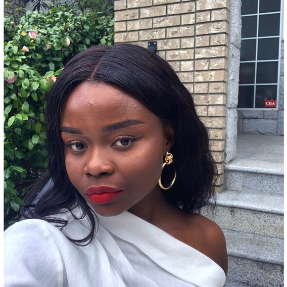 Meet your Posher, Stephanie - Picture 1 of 1